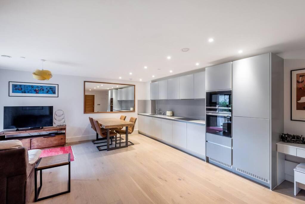 Apartament Stylish 2 Bed 2 Bath In Highgate & Free Parking Londyn Zewnętrze zdjęcie